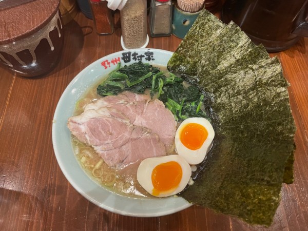 「全部のせラーメン」@横浜らーめん 田村家 足利店の写真