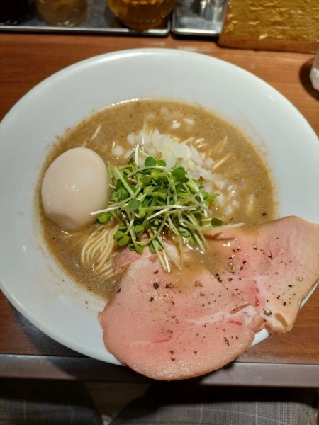 「濃厚烏賊煮干中華そば味玉＋白めし」@麺屋 ねむ瑠の写真