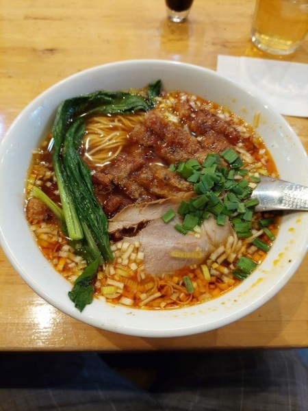 「排骨酸辣麺＋麦のごはん×2」@瀬佐味亭の写真