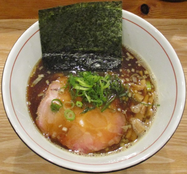 「黒鶏（麺少な目）800円」@中華そば 多繋の写真