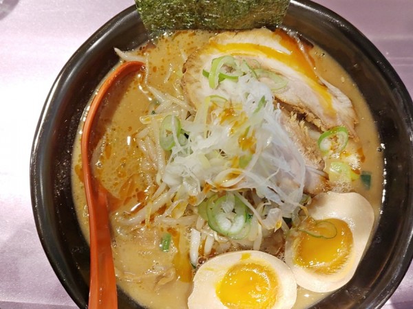 「味噌（野菜大盛、ニンニク少し）＋味玉」@麺処 神田の写真