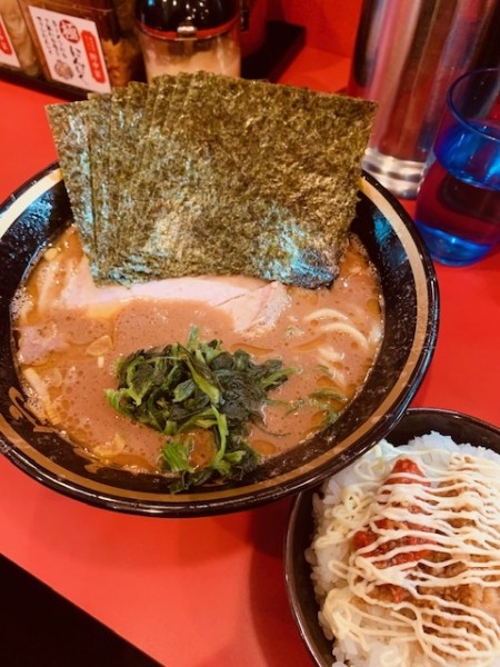 「ラーメン（並）800円 のり100円 ライス100円」@横濱家系ラーメン 野中家の写真