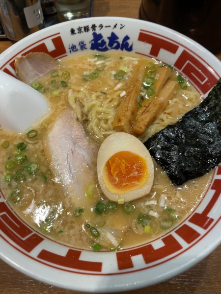 「東京豚骨ラーメン」@屯ちん 池袋本店の写真