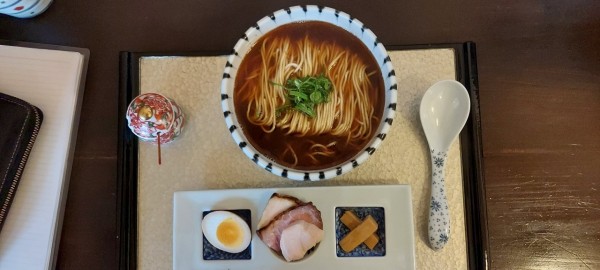 「追い鰹の醤油らぁ麺」@麺屋 八っすんばの写真