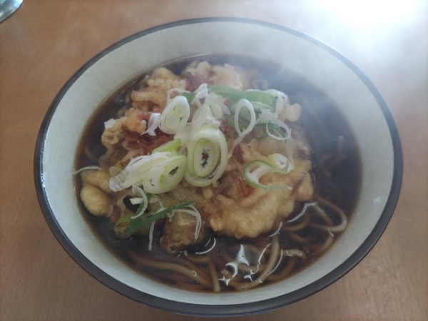 「天ぷらそば」@立喰生そば 長寿庵の写真