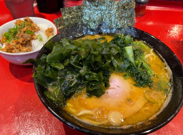 「ラーメン TP 生ワカメ」@厚木家の写真