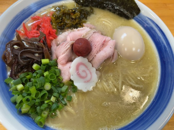 「限定：塩とんこつ950円」@麺屋しん蔵の写真