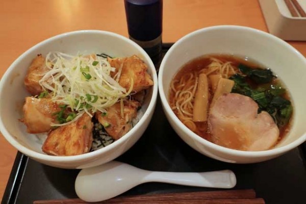 「鶏の照焼丼＆ミニラーメン　990円（ランチ）」@デニーズ 東浅草店の写真