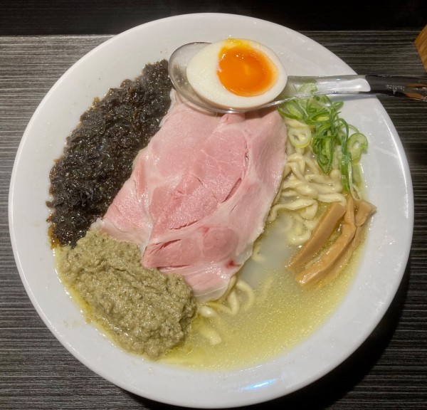 「特製牡蠣塩 1100円」@中華蕎麦 無冠の写真