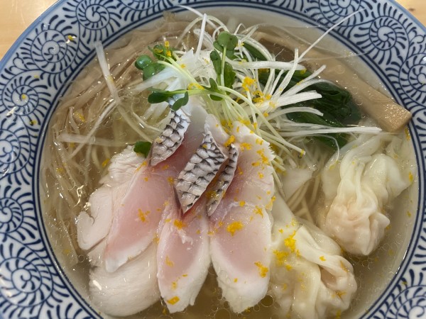 「12月限定/柚子香る鯛の塩ラーメン：900円」@ネーブルシティもとみやオーブの写真