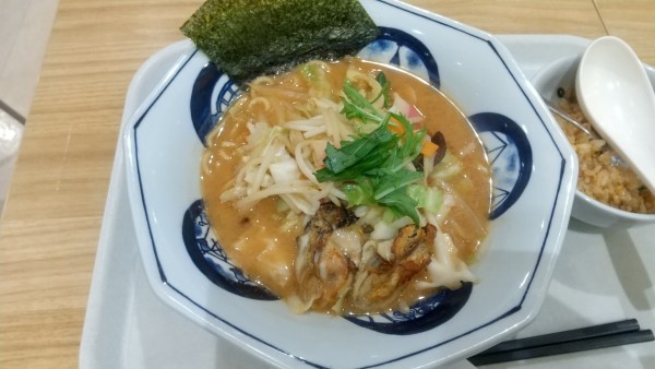 「かきちゃんぽん（かき2個入り）（期間限定）980円」@リンガーハット イオン鳥取店の写真