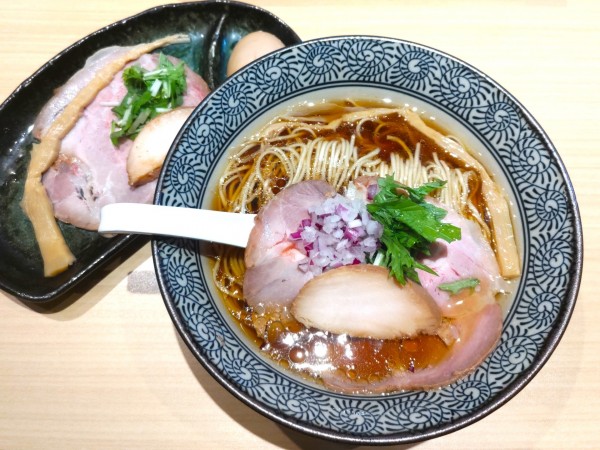 「鴨と上州地鶏の中華そば　特製」@中華そば 鷙 淵野辺店の写真