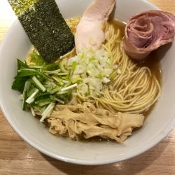 鶏白湯ラーメン　醤油