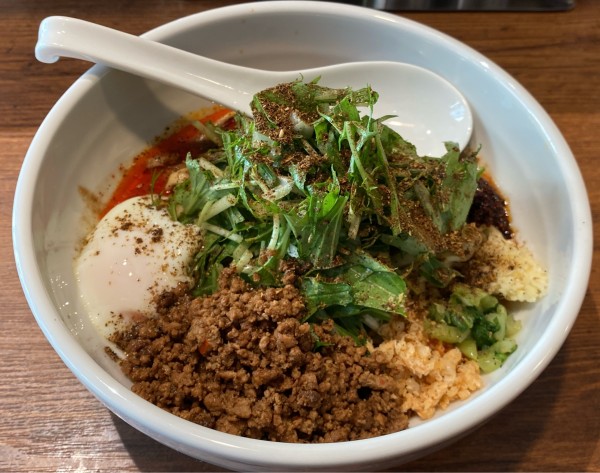 「金ゴマ汁なし坦々麺 温玉 辛3 痺4」@担担麺しかないお店の写真