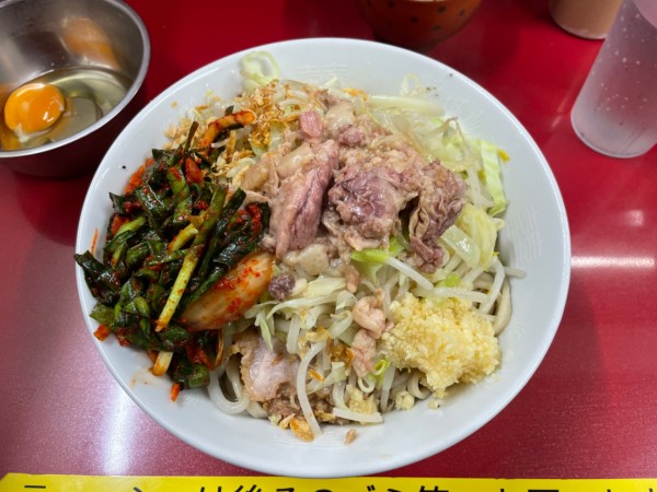 「小ラーメン ¥850 塩汁なし ¥150 キムチ ¥100」@ラーメン二郎 越谷店の写真