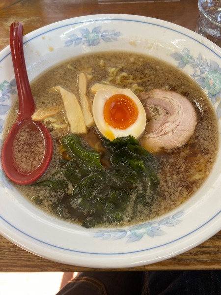 「こってり醤油ら〜めん650円➕大盛130円➕麺固め」@らーめんだいこうの写真