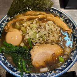 溜まり醤油ラーメン　味玉