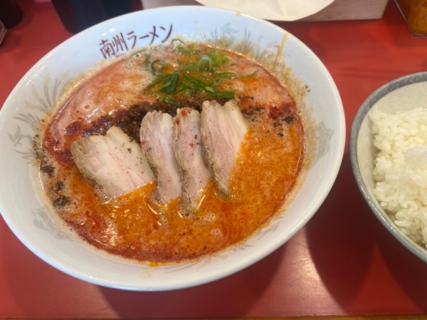 「チャーシュー担々麺 とご飯」@二代目南州ラーメンの写真