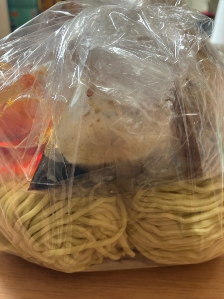 「写真@持ち帰り大&大ネギ味玉スープ」@珍々亭の写真