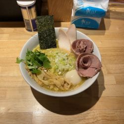 特製鶏白湯らーめん