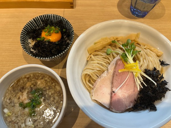 「つけ麺大盛り　卵かけご飯」@麺処 しかての写真