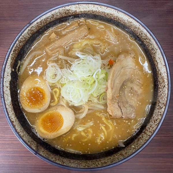 「札幌味噌ラーメン ¥900円（味玉＋150円）」@麺屋とみよしの写真