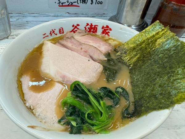 「ラーメン＋チャーシュー」@二代目 谷瀬家の写真