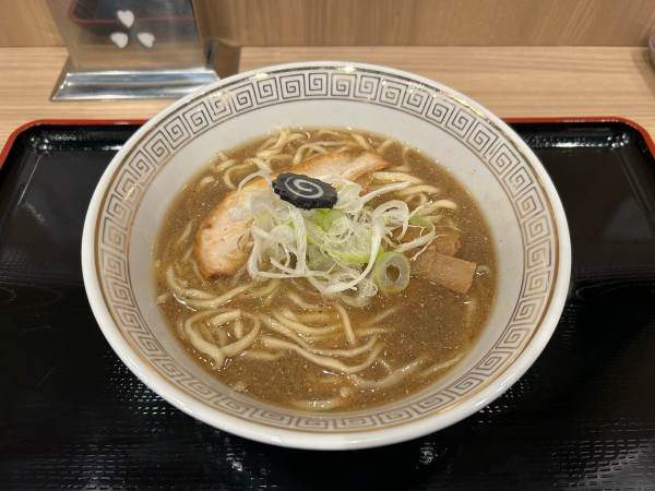 「青森弘前中華そば」@弘前煮干し中華そばスタンド ニボる?の写真