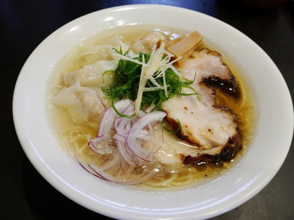 「わんたんしおらぁめん（1,200円）」@らぁめん 生姜は文化。 中野店の写真