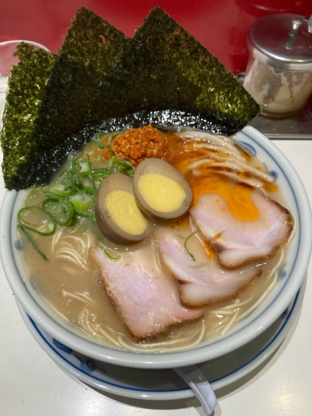 「赤い英らあめん　¥1,100」@らあめん英 本店の写真