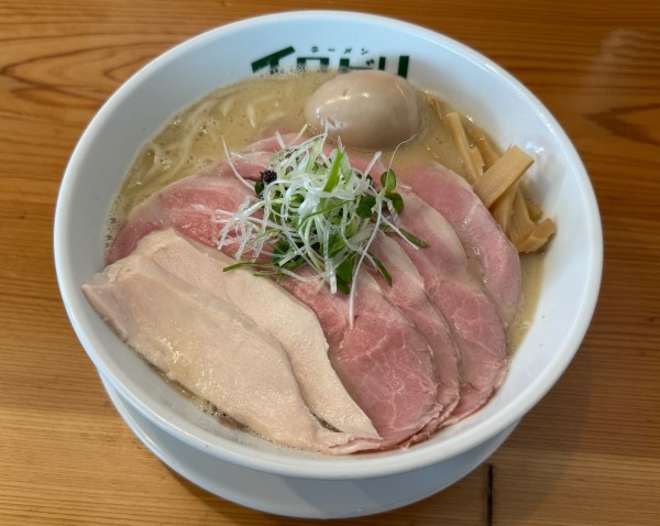 「全部のせラーメン1250円」@ラーメン イロドリの写真