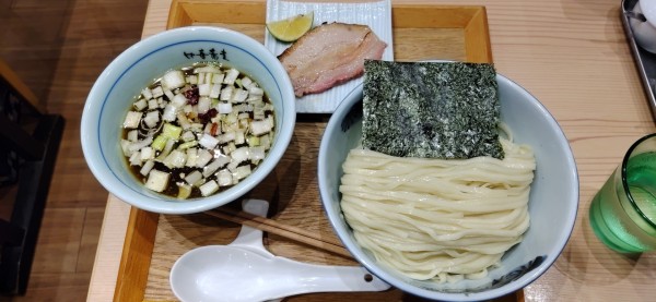 「青唐辛子酸辛つけ蕎麦　1150円」@中華蕎麦 時雨の写真
