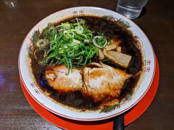 「ブラックラーメン(中太麺)」@いっちゃんラーメンの写真