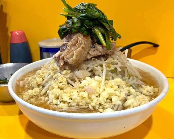 「限定ニラジャンダブル 大ラーメン麺増し600g しょうが」@ラーメン二郎 八王子野猿街道店2の写真