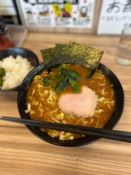「ラーメン中脂多め」@七代目武道家の写真