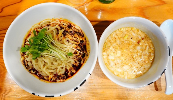 「【季節のらーめん】担々つけめん＋おかみのシウマイ＋ビール」@らーめん かねかつの写真