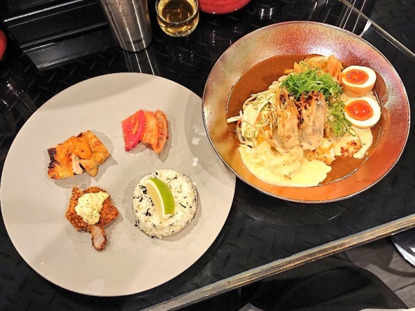 「YoY2023第3位：オマールエビのみそカレーラーメン」@トーキョーニューミクスチャーヌードル 八咫烏 CHIKARABOの写真