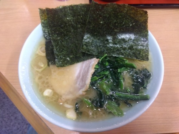 「ラーメン(並）900円」@千葉家の写真