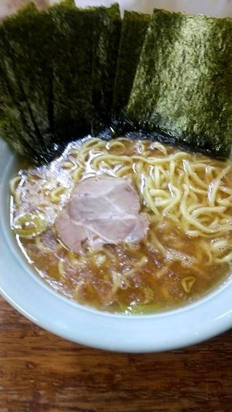 「ラーメン中かため海苔まし」@まこと家の写真