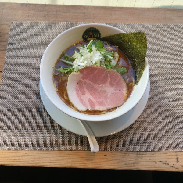 「らーめん1000大盛り無料」@RAMEN GOSSOU 新橋店の写真