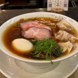 醤油雲呑麺＋味玉西京漬