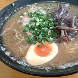 豚骨ラーメン(900円税込)