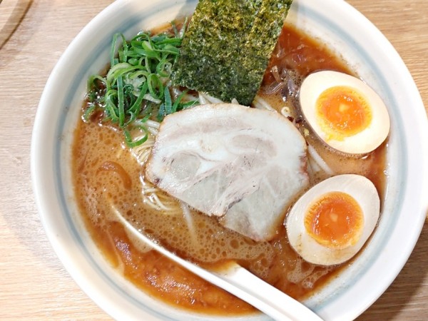 「黒豚骨らーめん」@らーめん光醤の写真