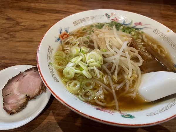 「しょうゆラーメン」@よっしー製作所の写真