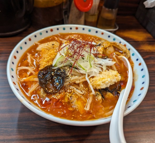 「海鮮辛胡麻あんかけWING麺」@らー麺 あけどやの写真