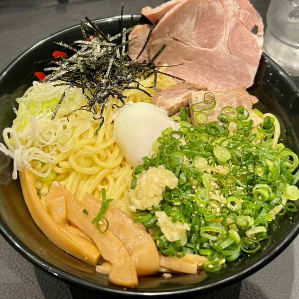 「油そばＷ盛＋スペシャルトッピングB＋つぶし生にんにく」@東京油組総本店 土浦組の写真