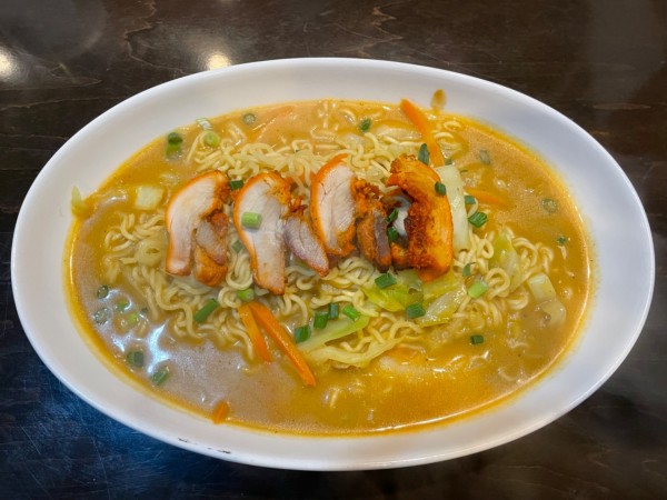 「カレーらめん　￥６００」@インドアジアン料理&炭焼居酒屋 PURNIMAの写真