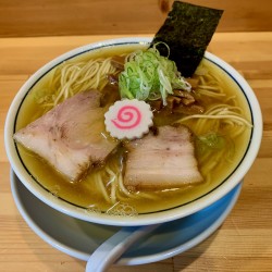 ラーメン（890円）