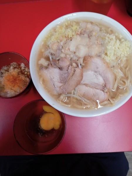 「ラーメン小¥800おろしぽん酢¥100卵¥70」@ラーメン二郎 大宮公園駅前店の写真
