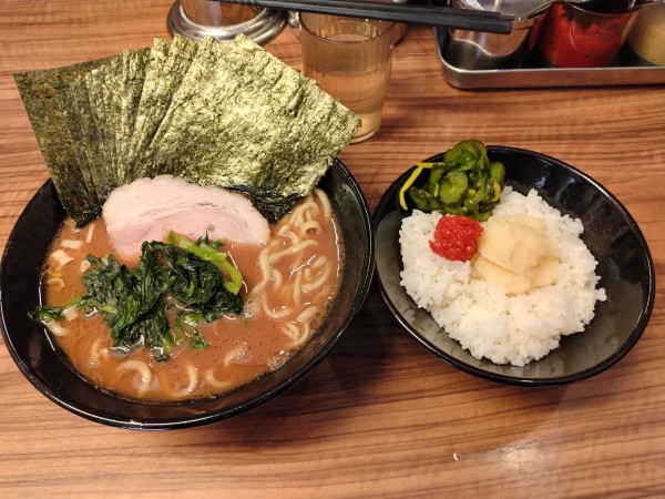 「ラーメン(並)¥800+のりダブル¥200+ご飯¥50-」@横浜家系らーめん 二代目 武道家の写真